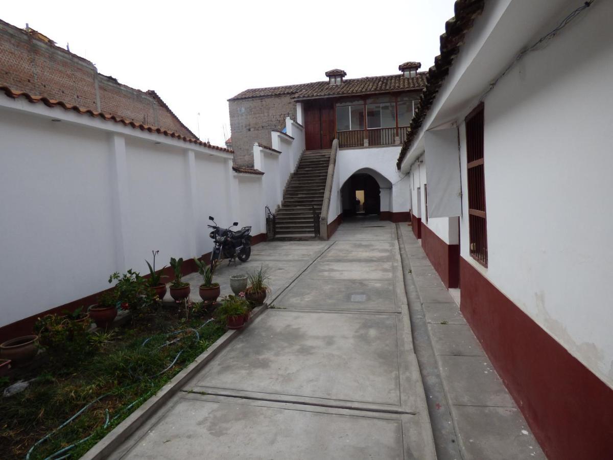 Platero Hotel 阿亚库乔 外观 照片